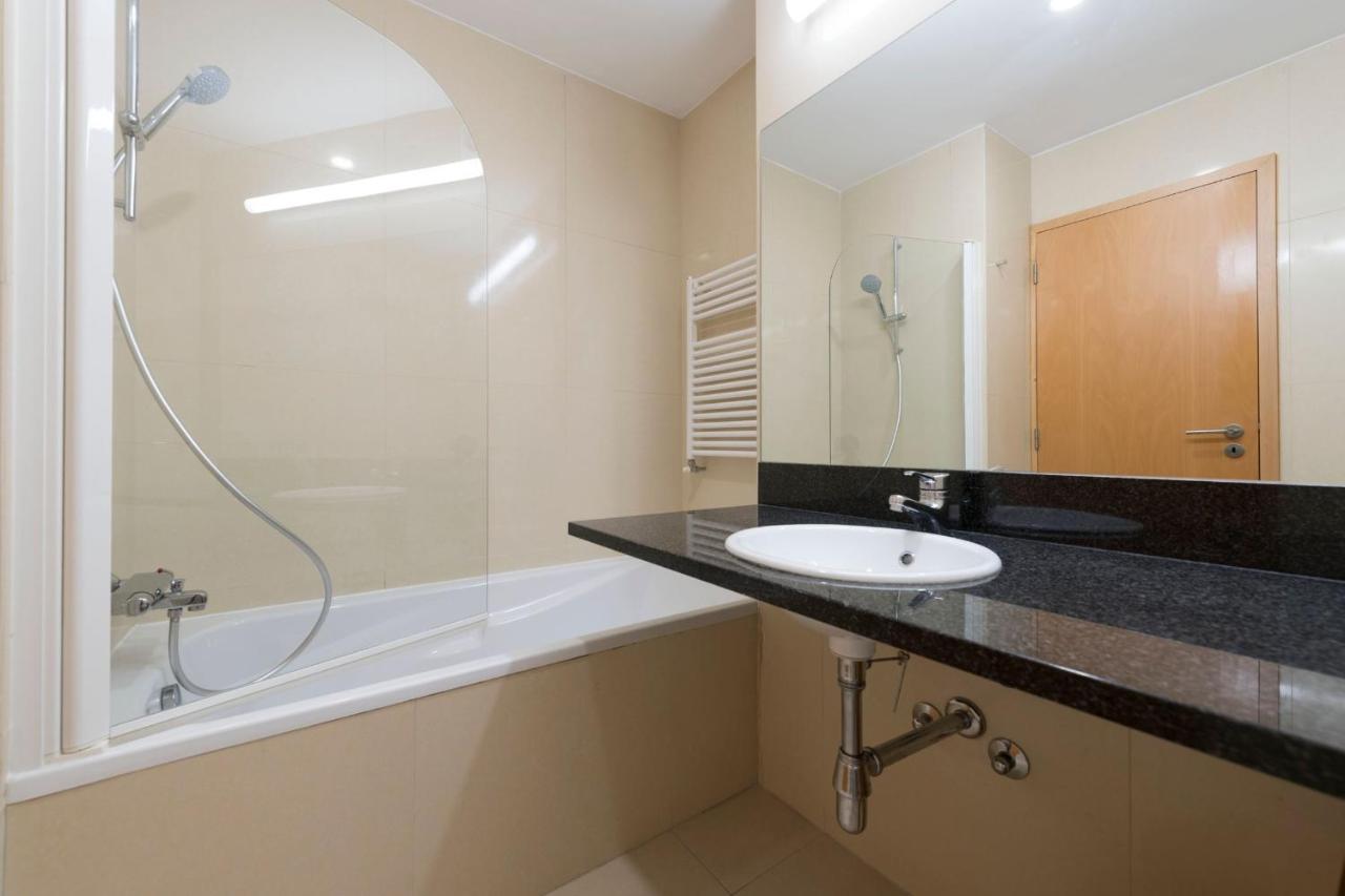 Lovelystay - Oporto Beach Apartment With 2 Free Parking Spots Matosinhos  Eksteriør billede